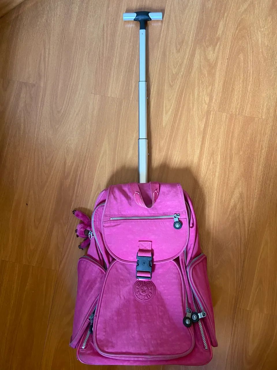 Mochila Kipling Original Rosa com Rodinhas e Alça retrátil  - Foto 2