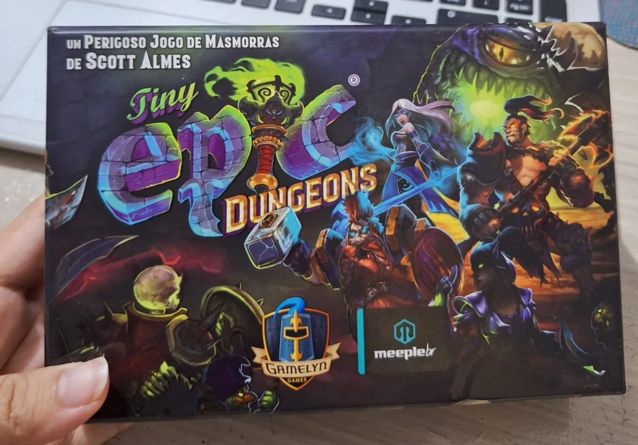 Tiny Epic Dungeons - Jogo de Tabuleiro