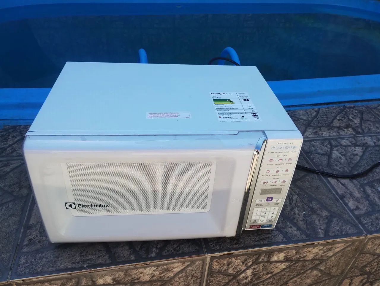 Preço para sair hoje microondas Electrolux 34 l - Foto 2