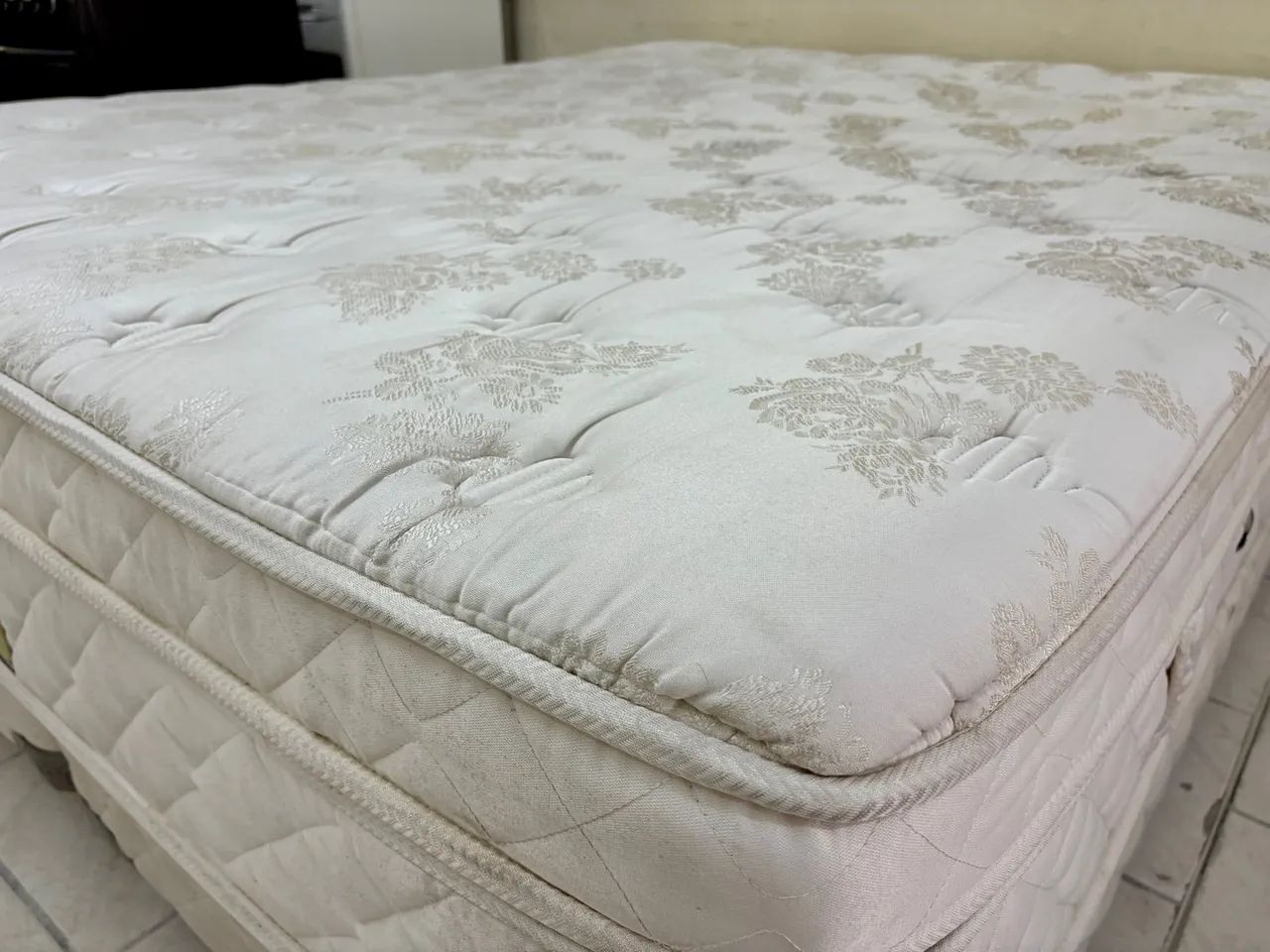 Cama box de casal Queen , cama Queen size  - Foto 4