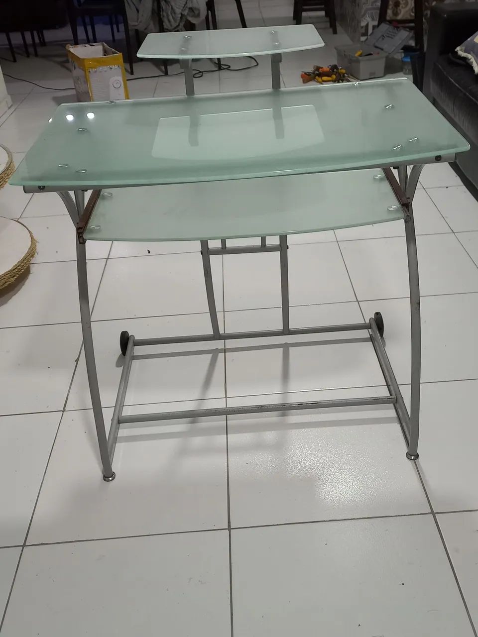 Mesa de Escritório em Vidro e Metal - Foto 5