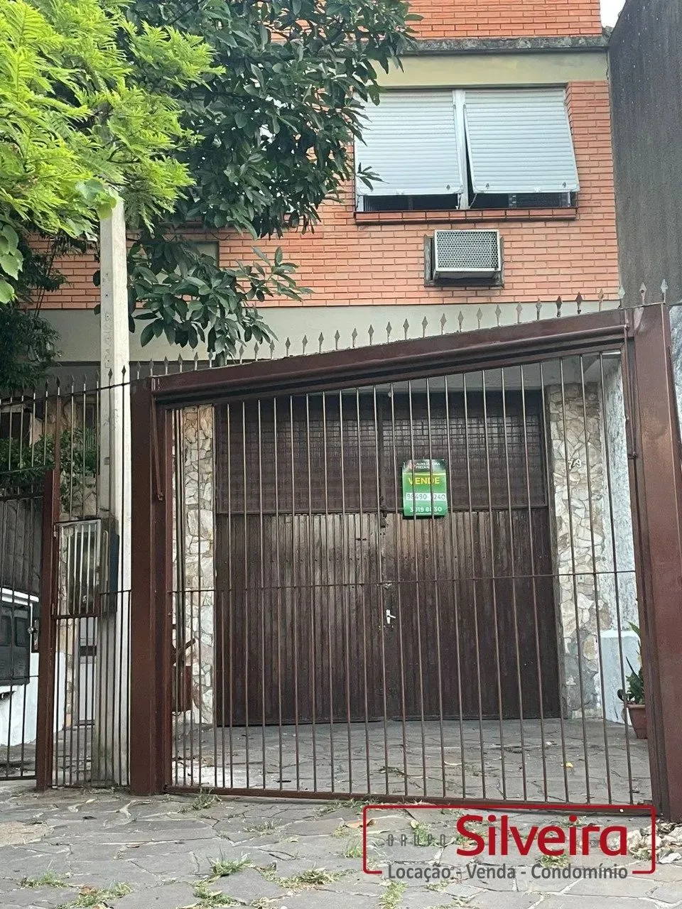 Sobrado em Porto Alegre, no bairro SAO GERALDO, à venda.