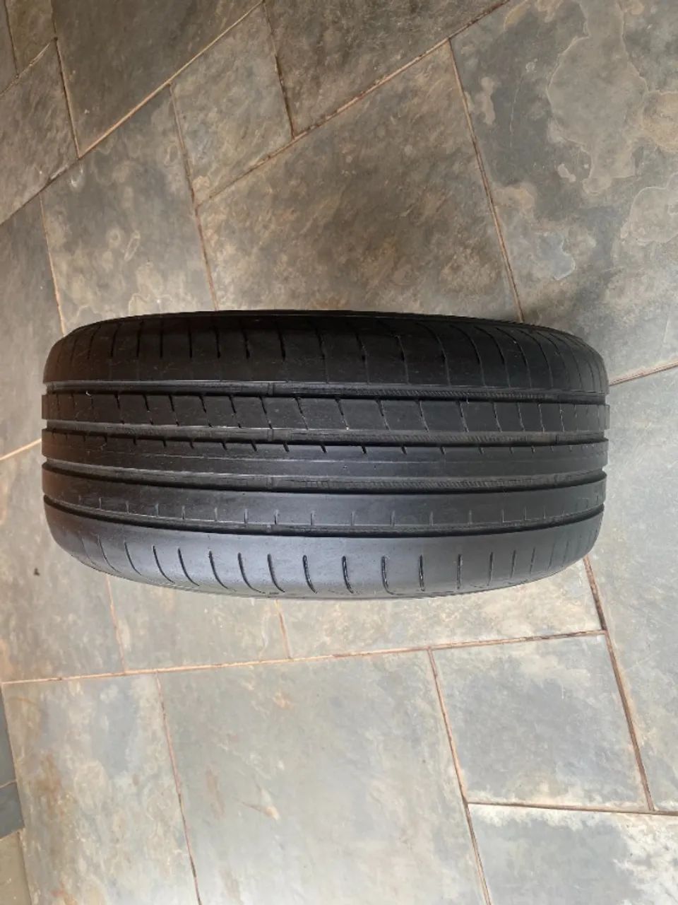 Pneu usado Goodyear 225/45r17 - Foto 2