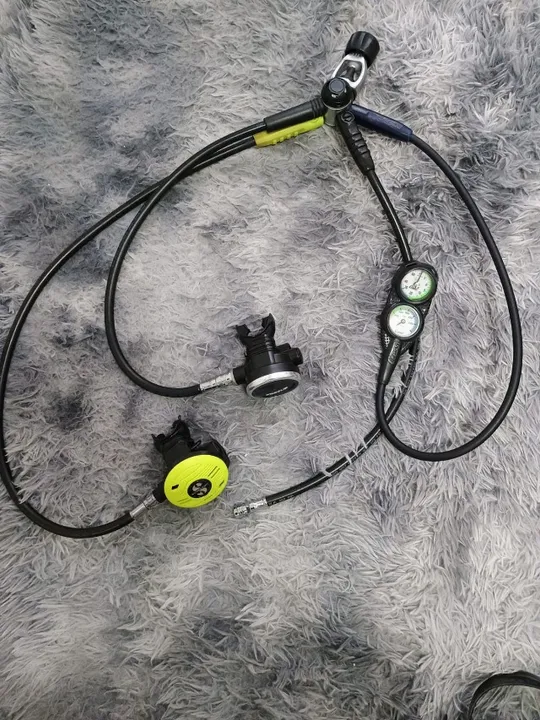 EQUIPAMENTO DE MERGULHO VÁRIAS PEÇAS
