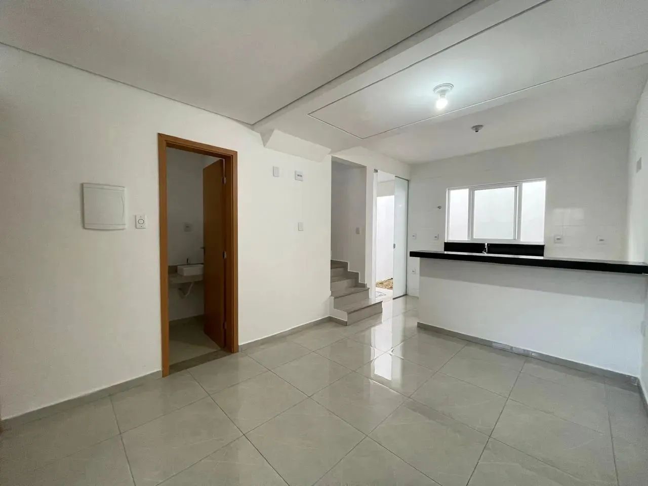 Casa Geminada com Entrada Independente | Bairro Santa Mônica. - Foto 3