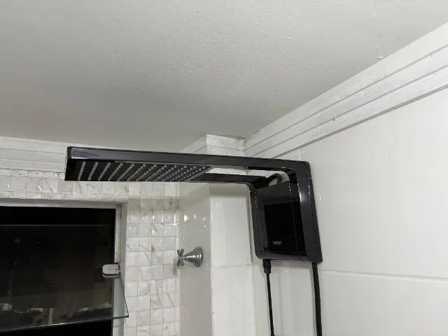Chuveiro Lorenzetti Acqua Storm Ultra 220V 6800W Preto