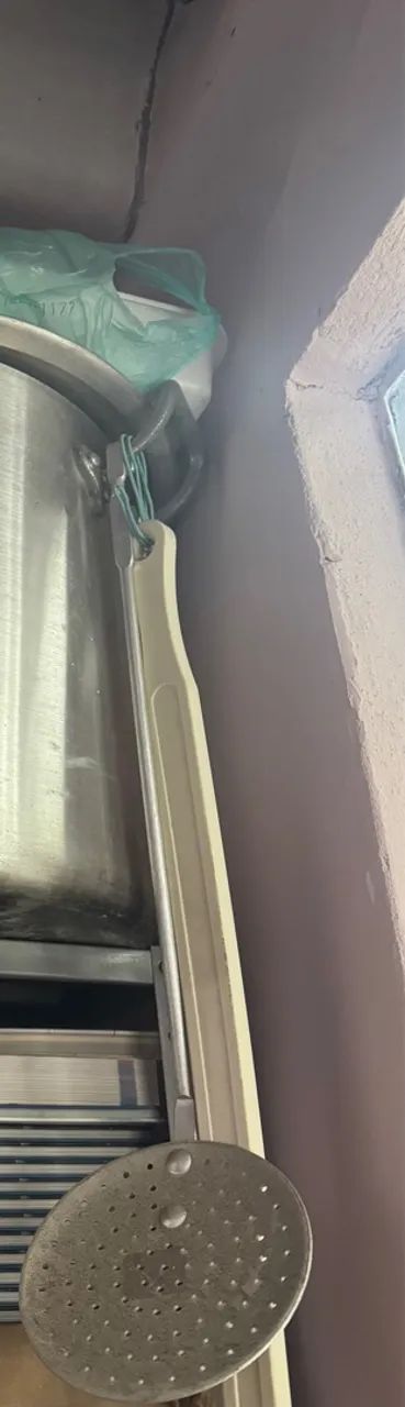 Espumadeira Longa para Caldeirão 