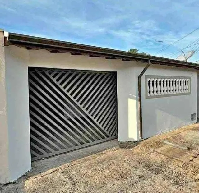 VENDO ESSA CASA NA CIDADE NOVA,PRÓXIMO AO ARETÊ DELICIAS REGIONAIS. - CASA VAZIA