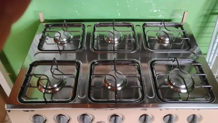 Fogao 6 bocas funcionando 