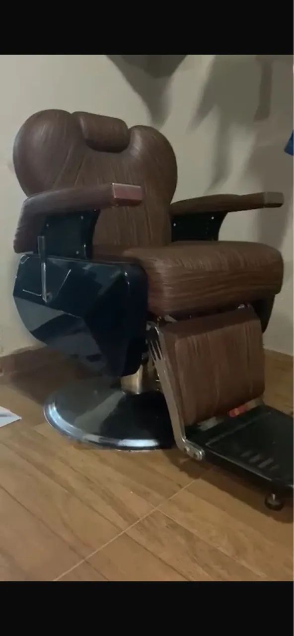  E do cadeira pra barbearia 