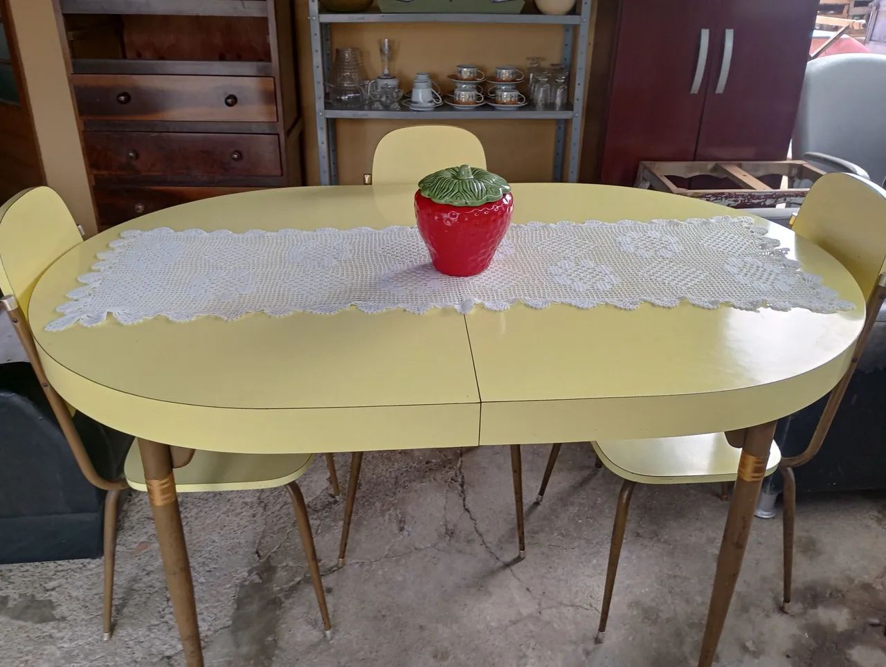 Antiga mesa de formica com 3 cadeiras  - Foto 3