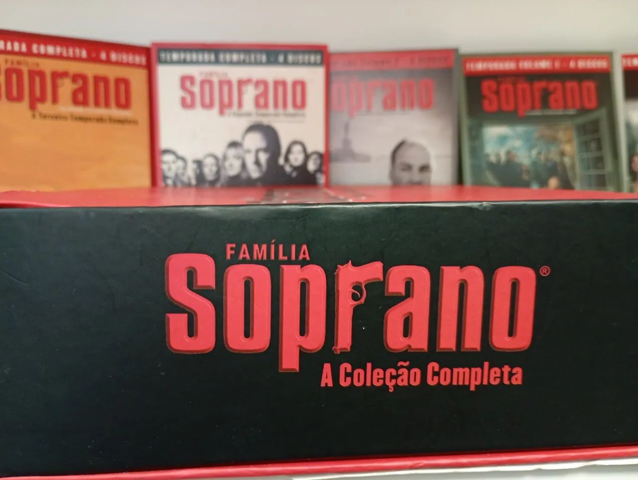 Box dvd Família Soprano completa com todas as temporadas. - CDs