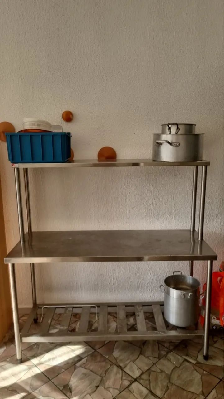 Bancada inox com 3 andares 1,5m x 60cm
