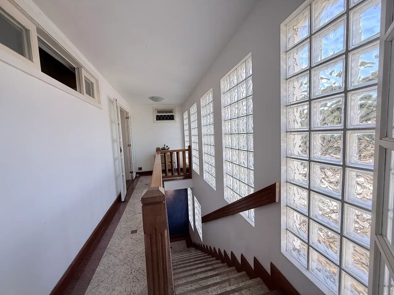 Um achado essa casa, aproveite - Foto 4