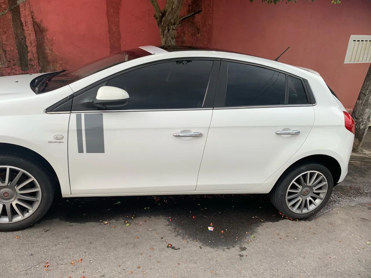 Fiat Bravo Absolute Dualogic 1.8 Flex 16V 5P 2012 - Foto 4
