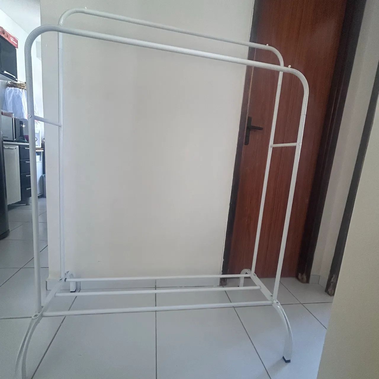 Arara de roupas  - Foto 3
