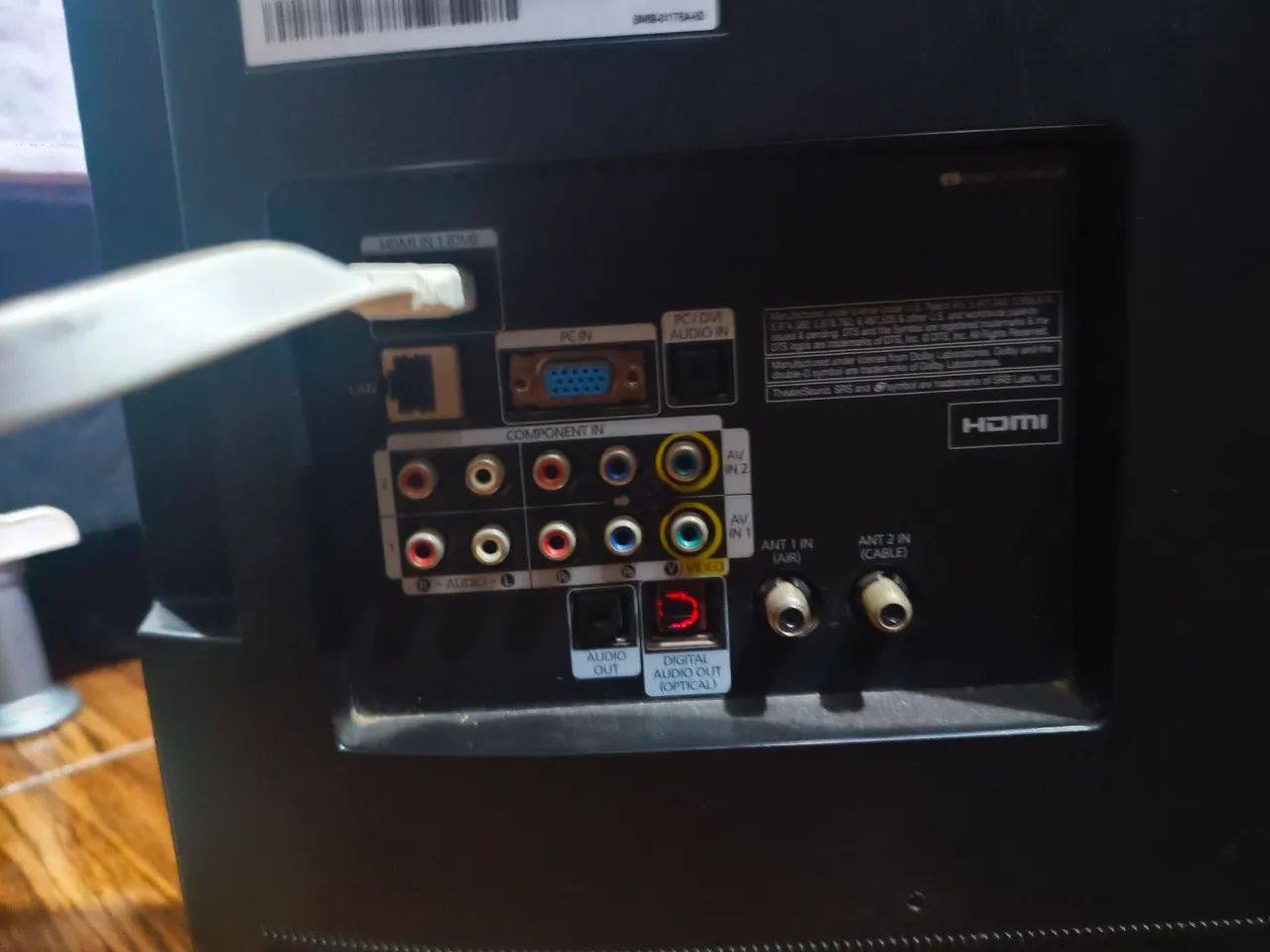 TV Samsung 32 Polegadas (Modelo LN32D550K7G) - Com risco na tela conforme fotos. - Foto 4