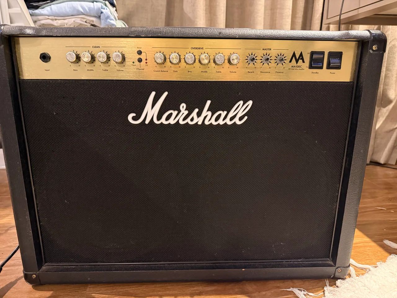 Amplificador Marshall Ma100c - Valvulado 100w 2x12  C/ Foot Preto 220v (Usado)