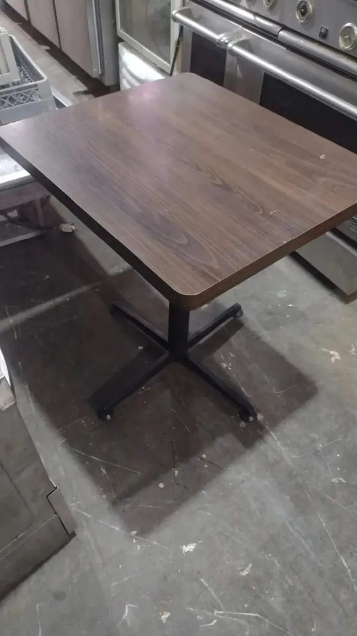 Jogo de mesa com duas cadeiras cada  - Foto 4