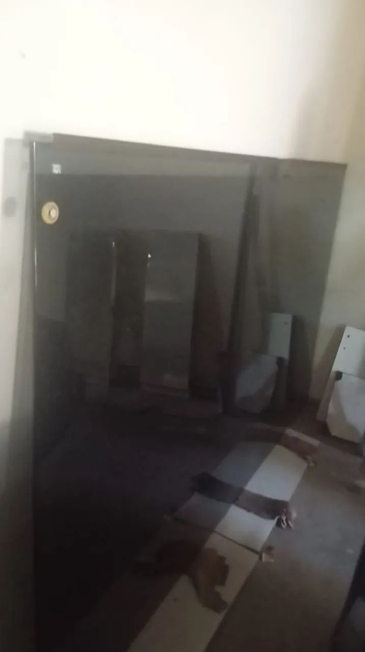 Vendo porta de vidro - Foto 2
