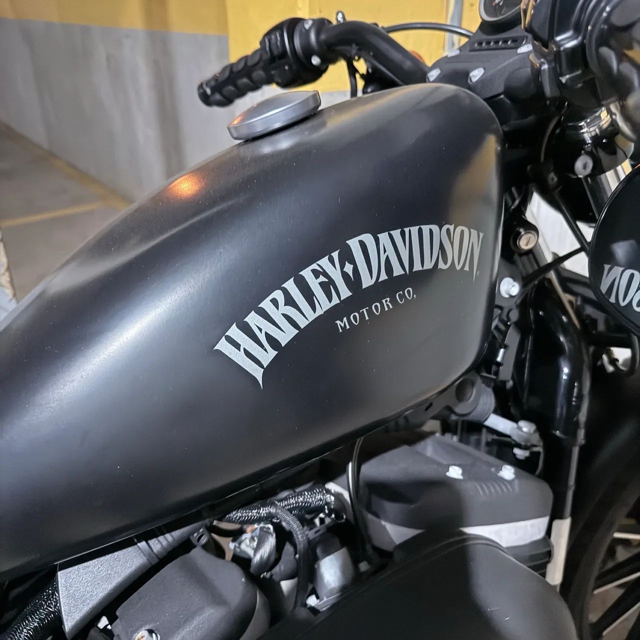 Harley-Davidson Iron 883 - Foto 3