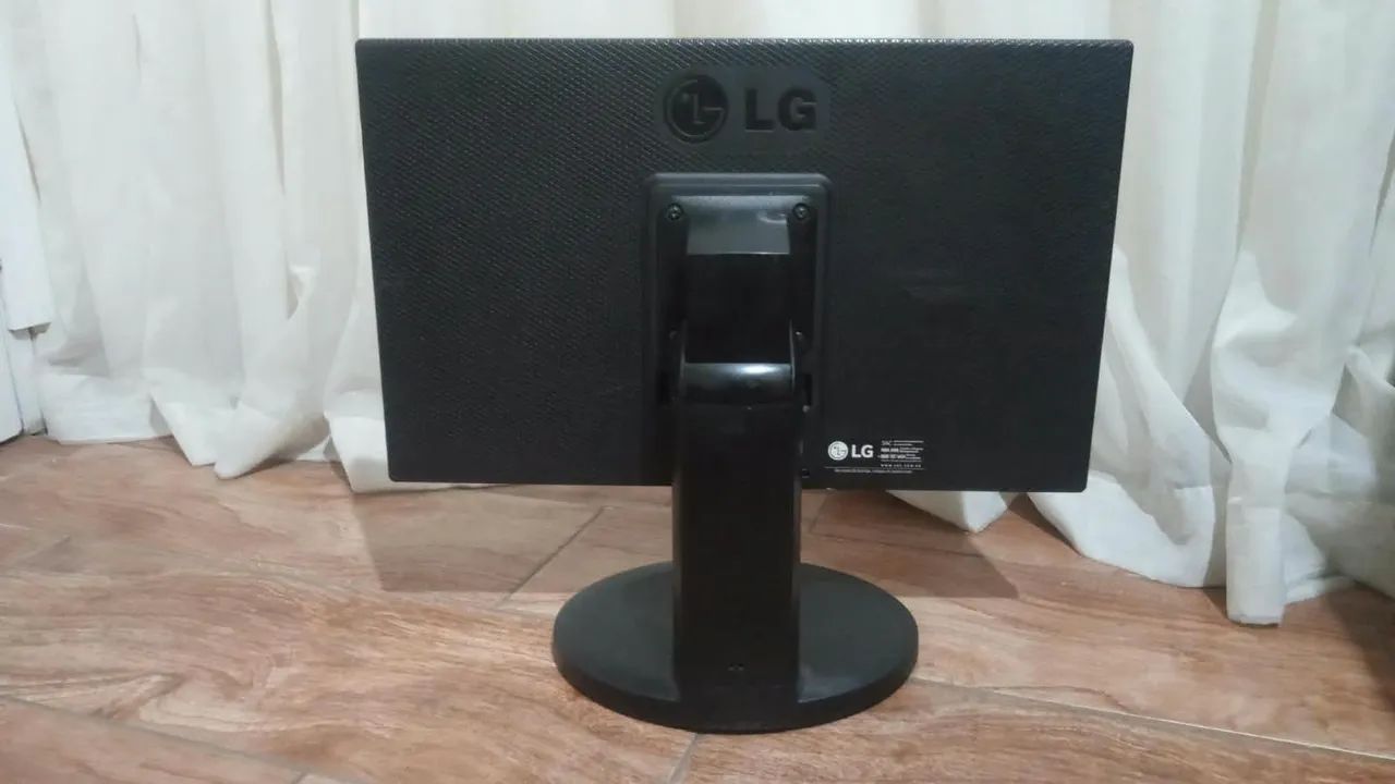 Monitor  LG - Foto 2
