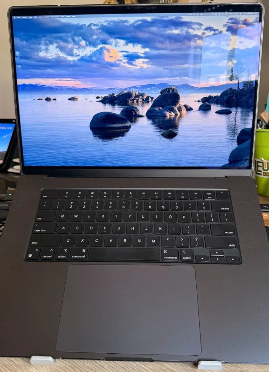MacBook Pro 16