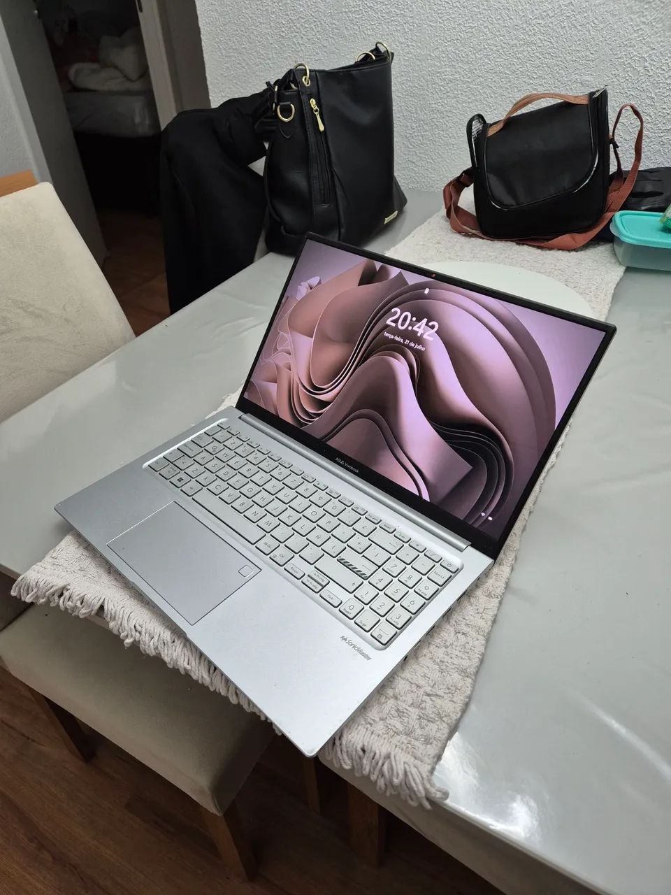 Notebook Asus Ryzen 5 5600