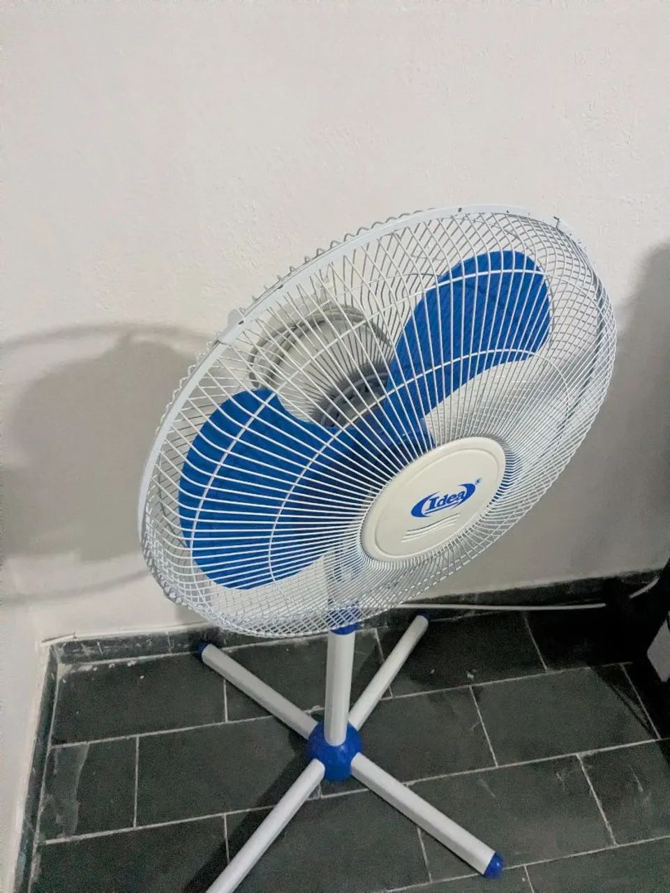 2 VENTILADORES DE PÉ - ÓTIMO ESTADO - Foto 3