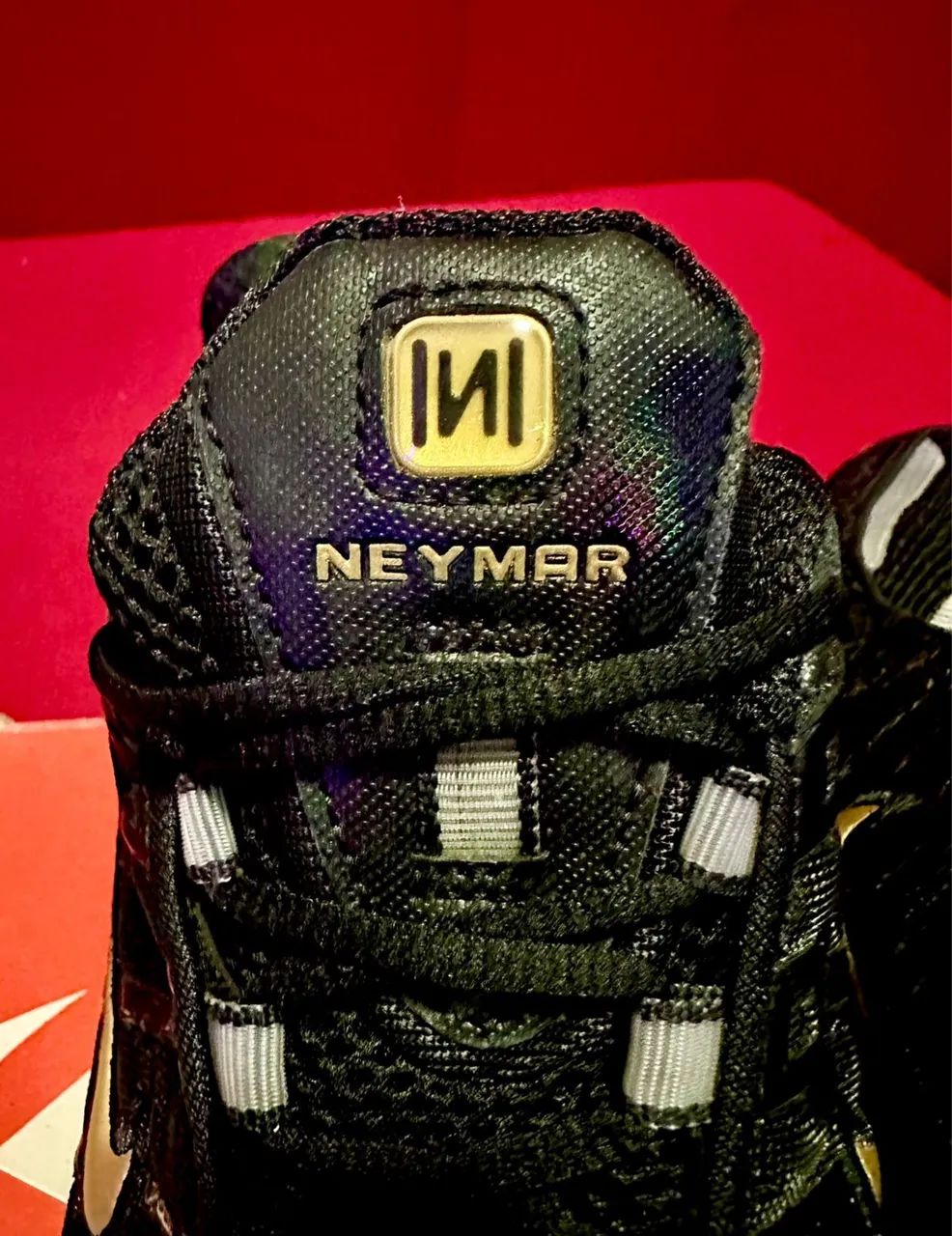 Tênis 12 molas do Neymar dourado  - Foto 2