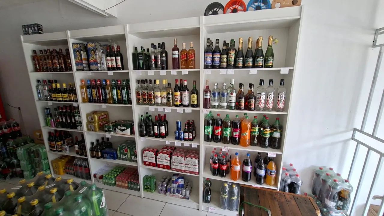 Vendo mercado com adega completa  - Foto 3