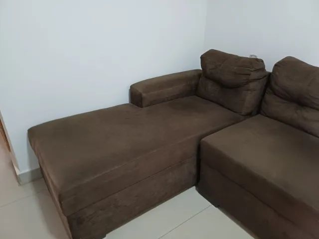 Sofá de Canto com Chaise Marrom em Suede, 3 Lugares