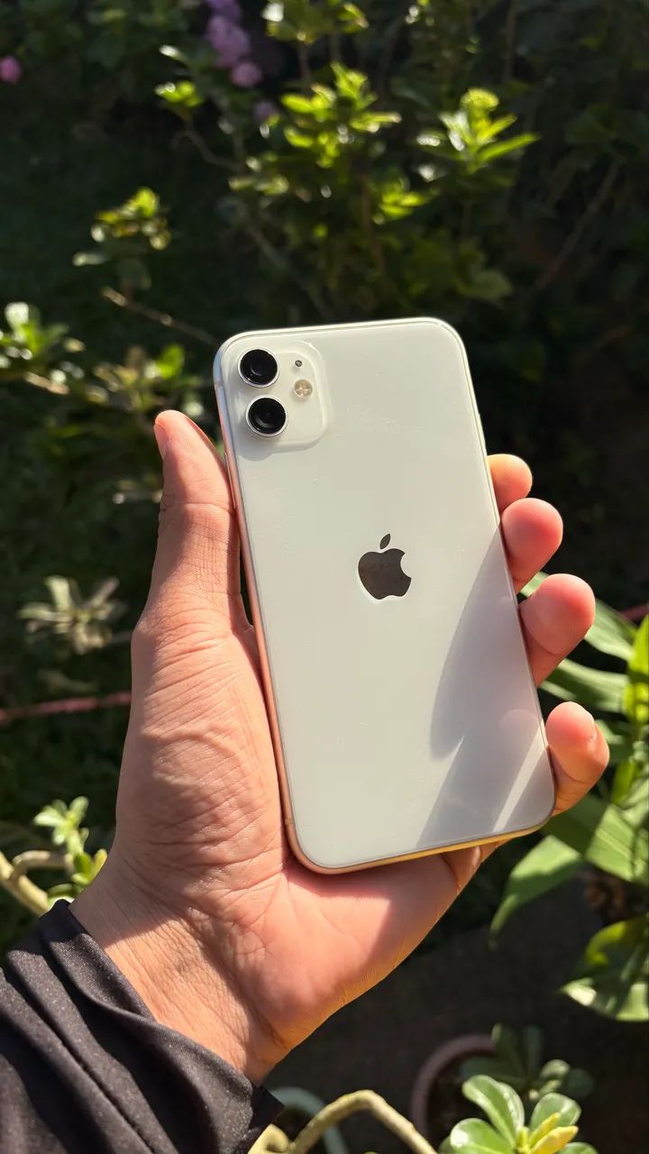 ? iPhone 11 Branco - Muito Conservado  - Foto 3