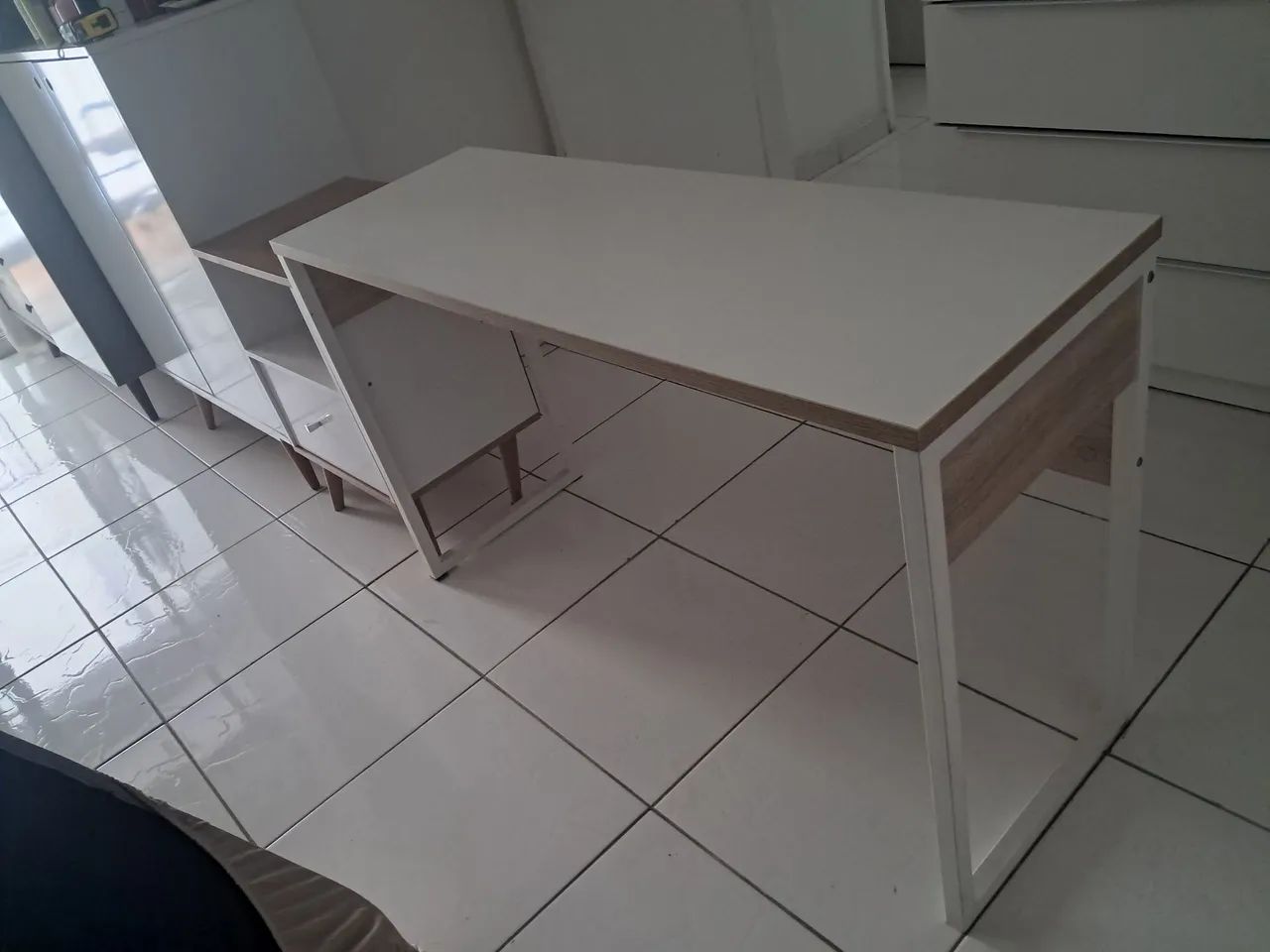 Vendo escrivaninha 