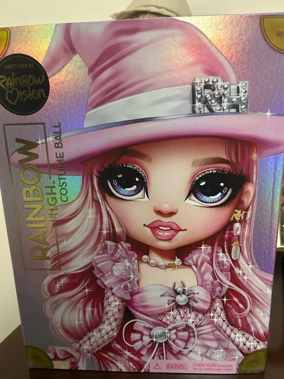 Boneca Rainbow High Bella Parker 