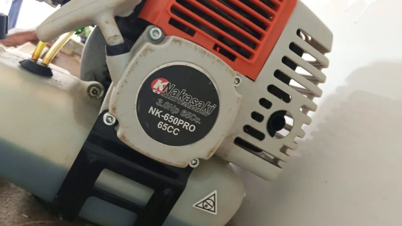 Vende se roçadeira novisma usado apenas uma vez