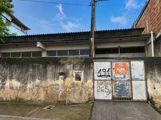 Casa Comercial em Duque de Caxias