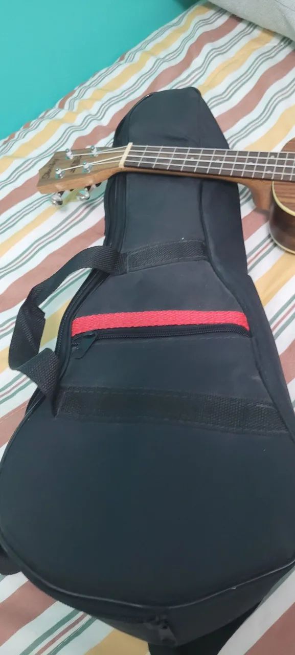 Ukulele novo com capa. - Foto 3