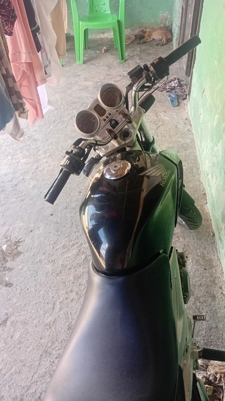 Vendo ou troco em uma 150 