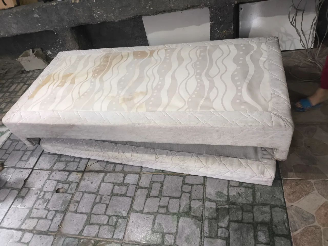 Bi cama de solteiro 