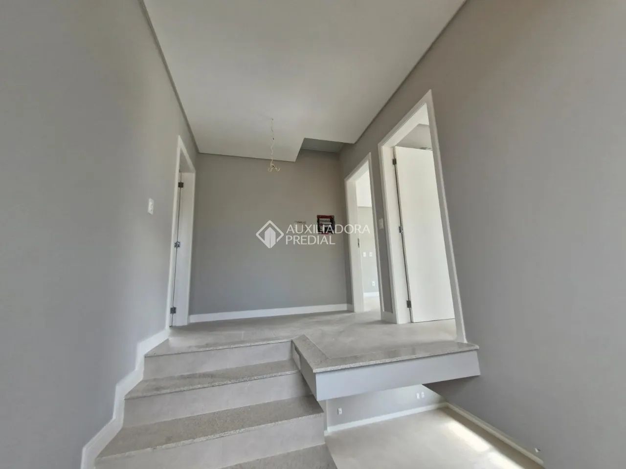 CASA COM -3 SUÍTES - CÓRREGO GRANDE - Foto 3