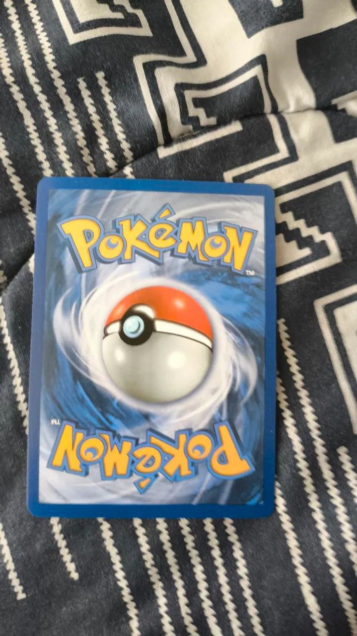Carta pokémon Pikachu e zekrom 33/181 - Foto 2