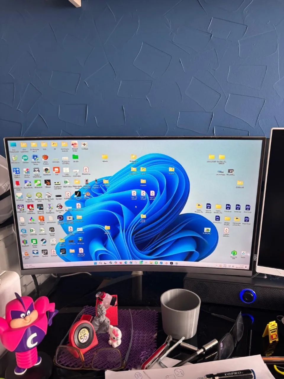 2 monitores samsung 27 polegadas ,curvo R$ 300,oo os dois
