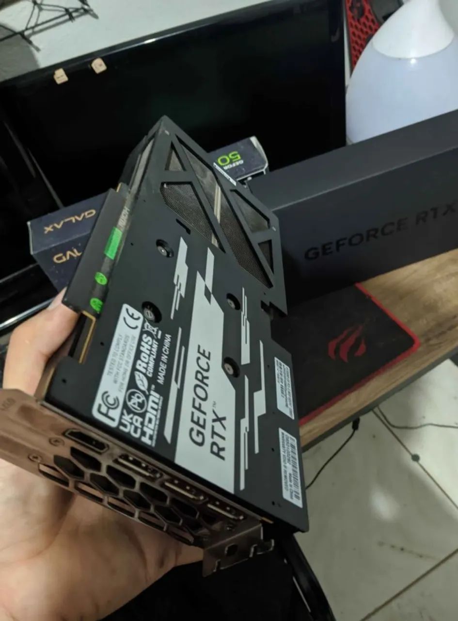RTX 5060 8GB GALAX EX  - Foto 2