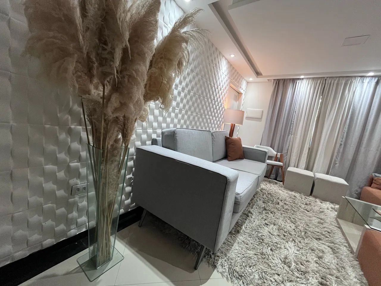 Lindo sofá slim living seminovo - Foto 3