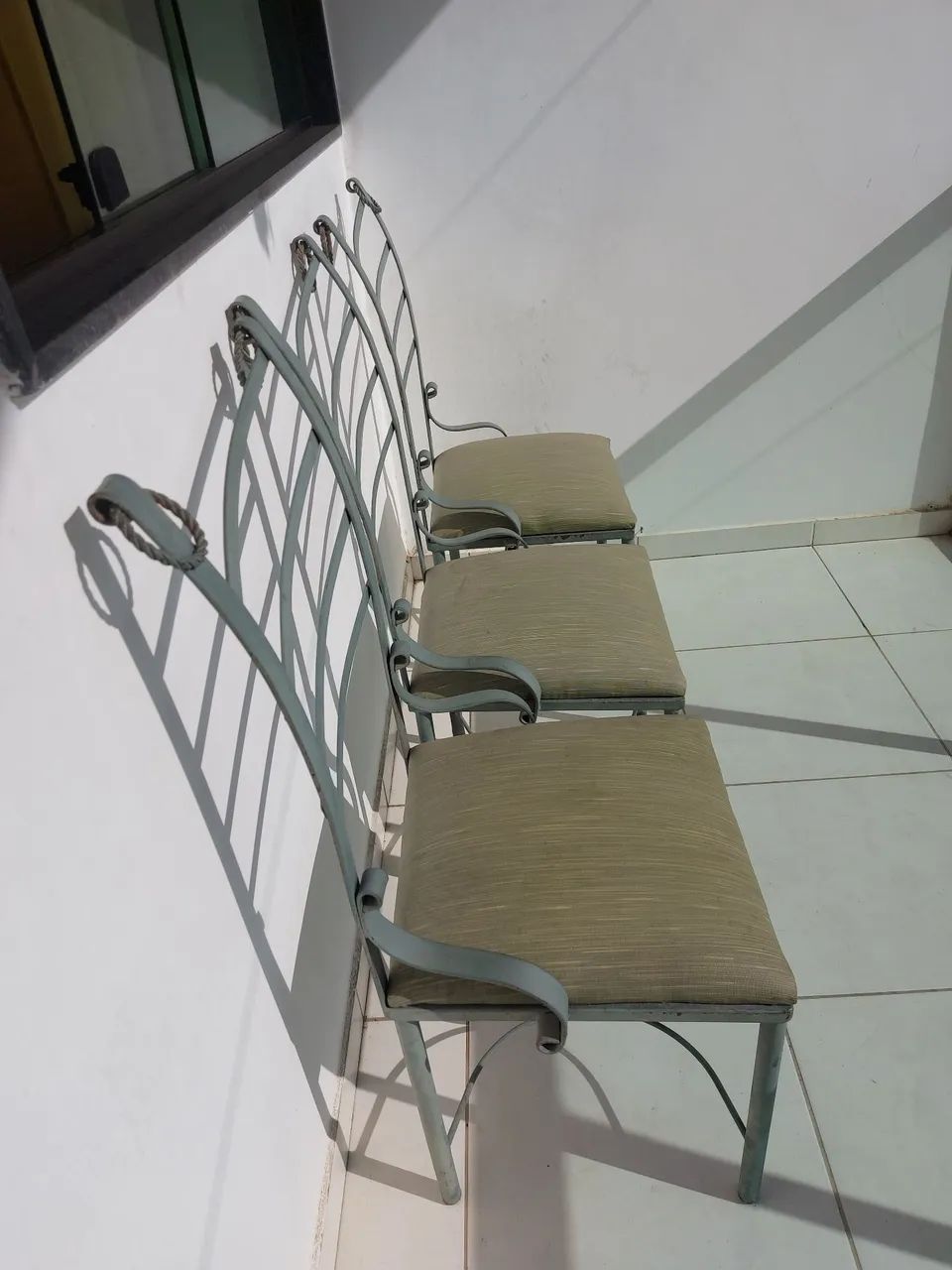 Vendo 3 cadeiras de ferro antiga  - Foto 3