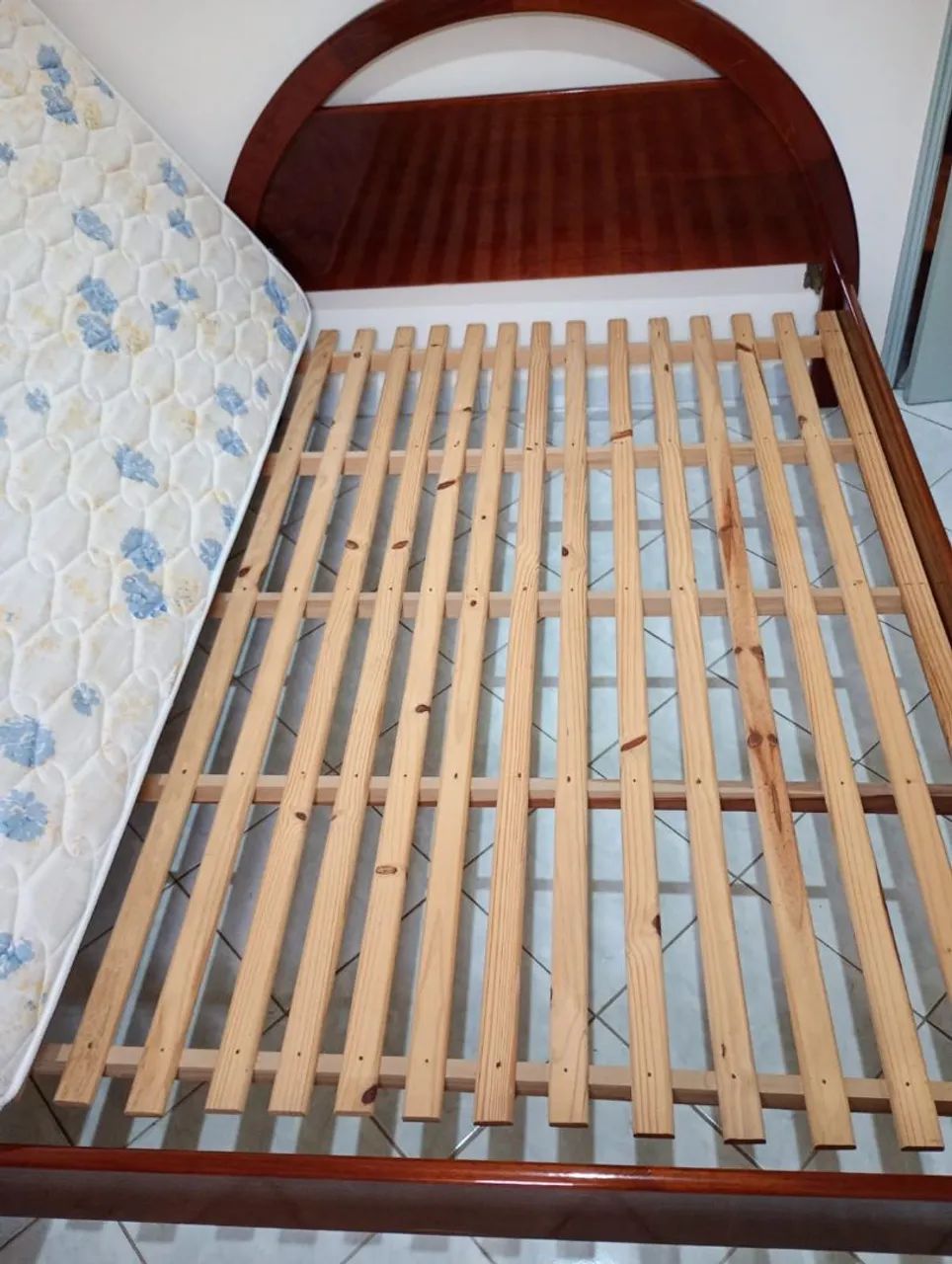 Cama casal e colchão  - Foto 3