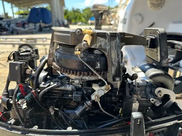 MOTOR POPA MERCURY 15 HP SUPER, POUCO USO - Foto 3