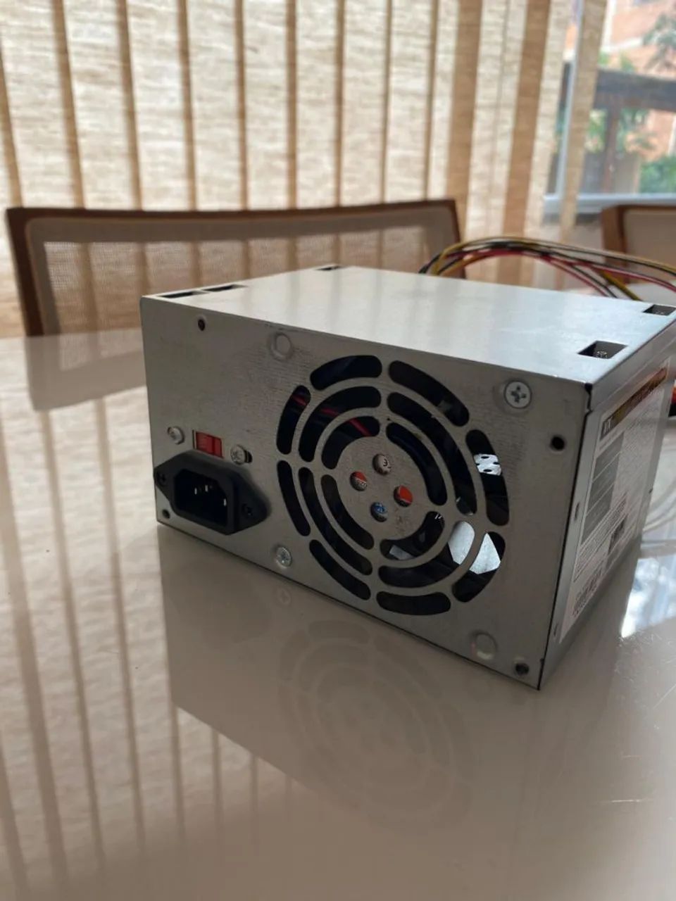 Fonte de energia 230W
