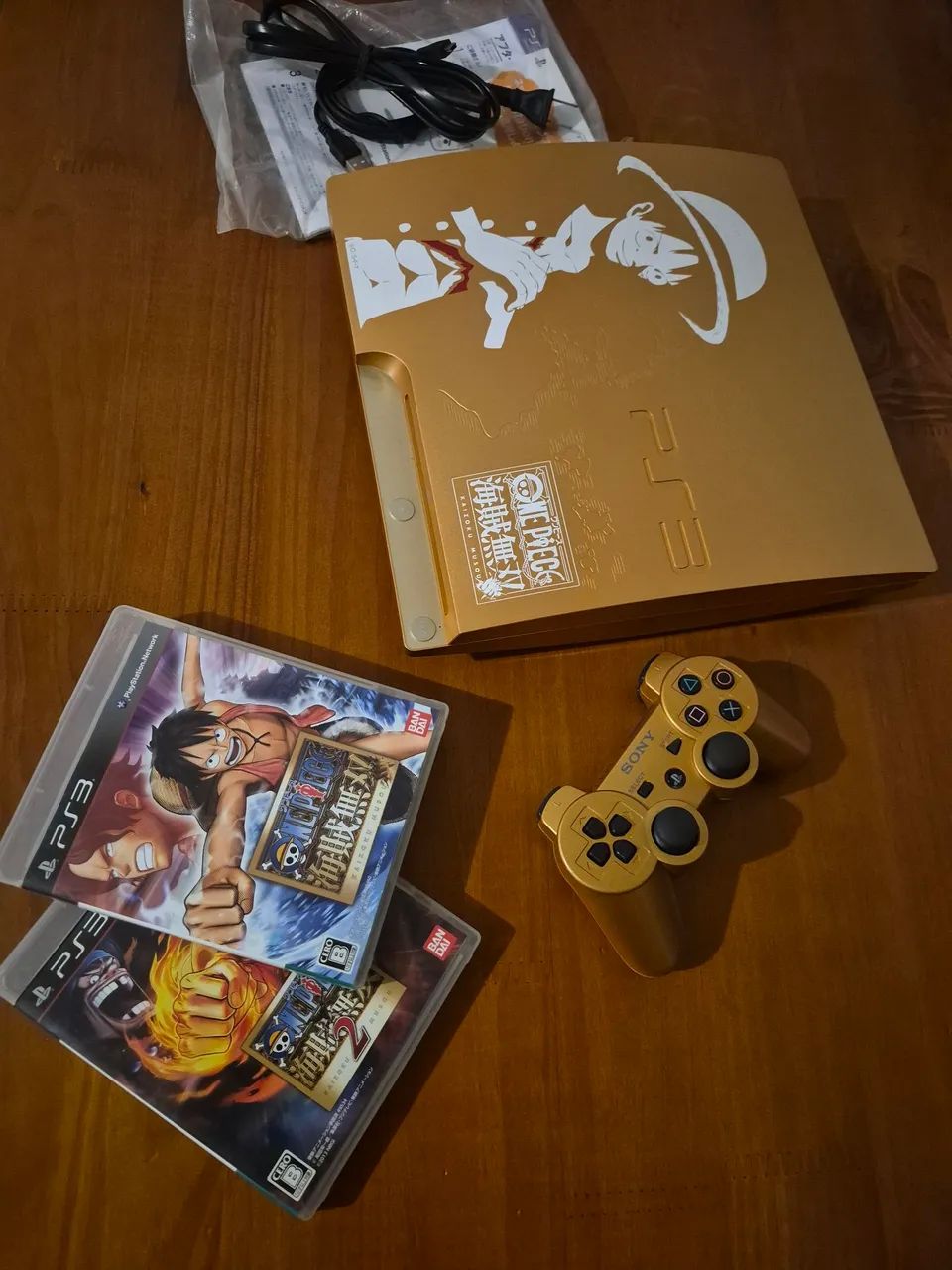 Ps3 Slim Edição One Piece Gold Edition - Sem caixa .